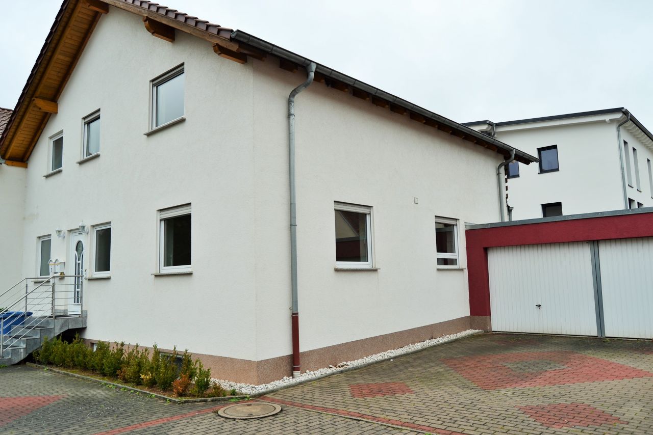 Otterbach: Großzügiges Einfamilienhaus mit Einliegerwohnung wartet auf seine neue Familie!  Otterbach: Großzügiges Einfamilienhaus mit Einliegerwohnung wartet auf seine neue Familie!