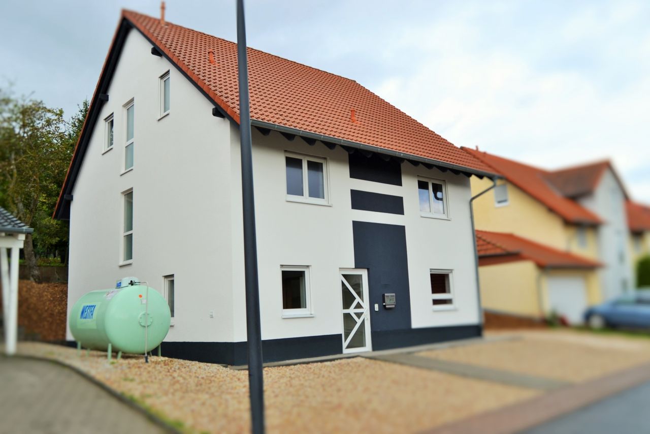 Reichenbach-Steegen: *KAPITALANLAGE - ERSTBEZUG 2018 NACH KOMPLETT RENOVIERUNG Modernes sehr gepflegtes und neuwertiges Einfamilienhaus  Reichenbach-Steegen: *KAPITALANLAGE - ERSTBEZUG 2018 NACH KOMPLETT RENOVIERUNG Modernes sehr gepflegtes und neuwertiges Einfamilienhaus