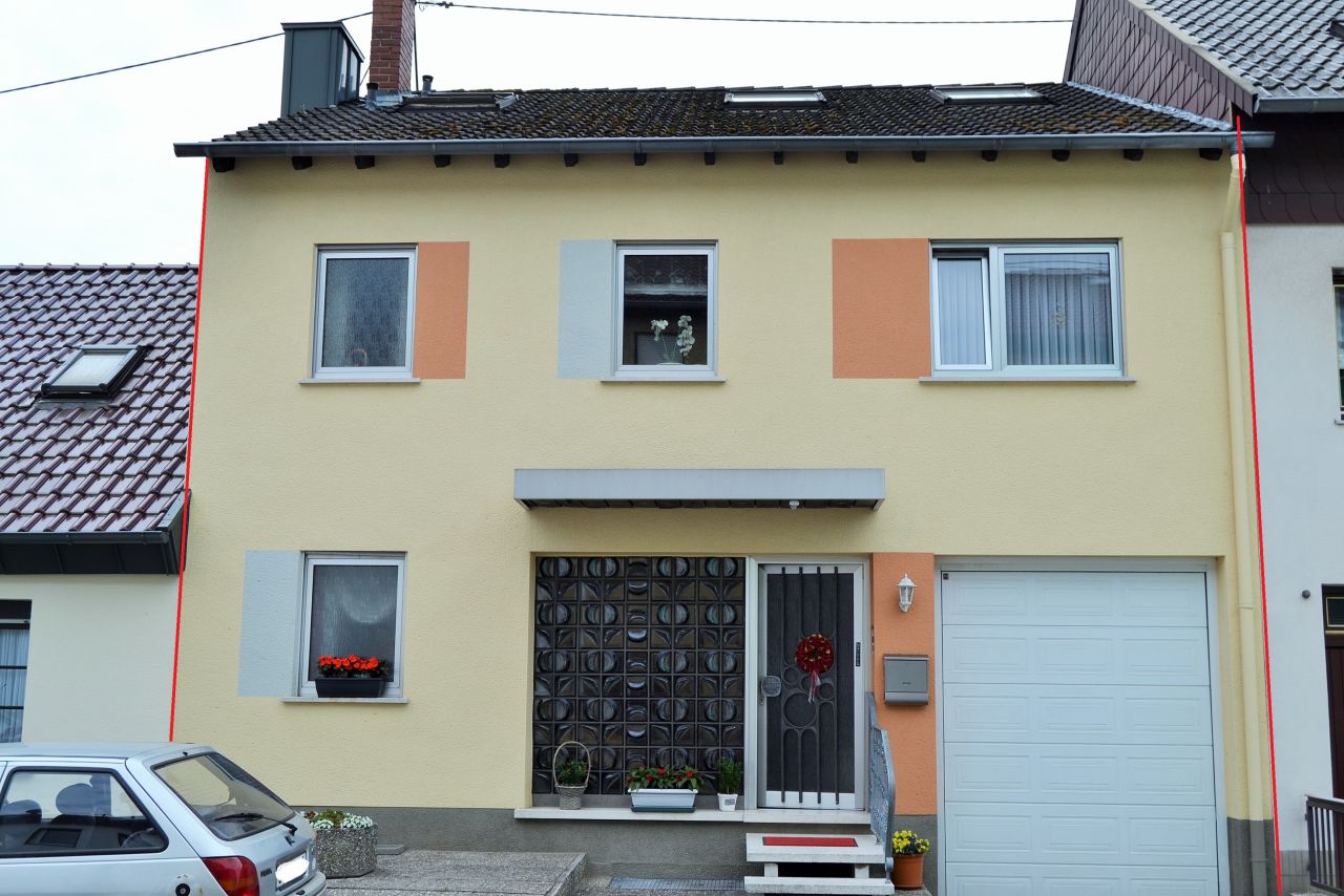 Saarbrücken: *Saarbrücken-Altenkessel/ Großzügiges Zweifamilienhaus bietet genügend Platz für mehrere Generationen  Saarbrücken: *Saarbrücken-Altenkessel/ Großzügiges Zweifamilienhaus bietet genügend Platz für mehrere Generationen