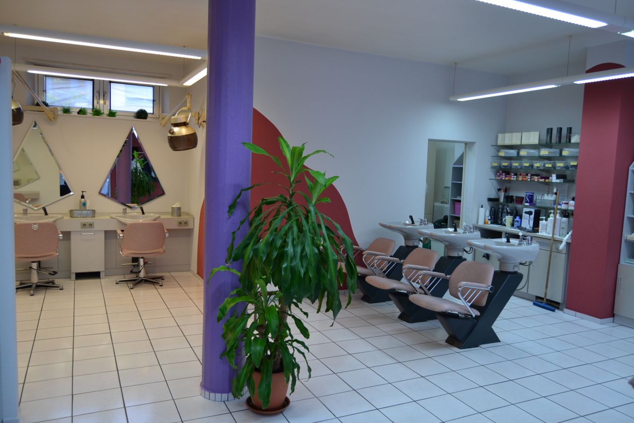 Kaiserslautern: Eigentumsladen als Friseursalon genutzt in Kaiserslautern zu verkaufen ( Laden inklusive Einrichtung ) - top gepflegt inklusive Kundenstamm  Kaiserslautern: Eigentumsladen als Friseursalon genutzt in Kaiserslautern zu verkaufen ( Laden inklusive Einrichtung ) - top gepflegt inklusive Kundenstamm