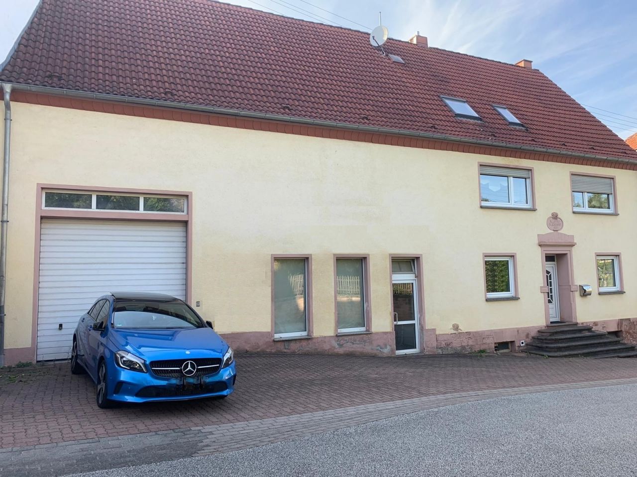 Krottelbach: Mehrgenerationenhaus inklusive kleinem Laden und wunderschönem Grundstück - Auch Großfamilien finden hier ihr Glück  Krottelbach: Mehrgenerationenhaus inklusive kleinem Laden und wunderschönem Grundstück - Auch Großfamilien finden hier ihr Glück