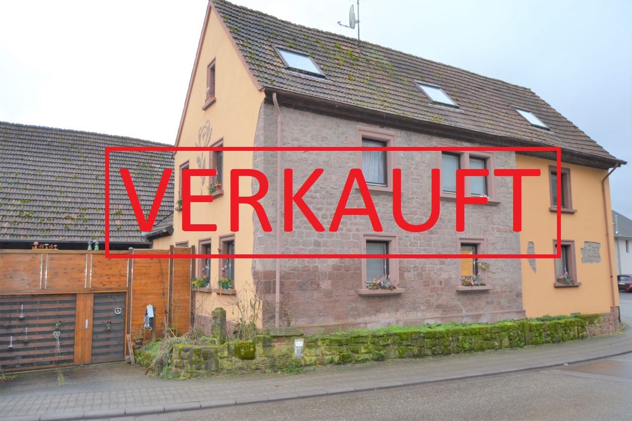 Reichenbach-Steegen: VERKAUFT Freistehendes 1-2 Familienhaus, ehemaliges Bauernhaus- Ideal zur Kleintierhaltung wie Hühner usw.  Reichenbach-Steegen: VERKAUFT Freistehendes 1-2 Familienhaus, ehemaliges Bauernhaus- Ideal zur Kleintierhaltung wie Hühner usw.