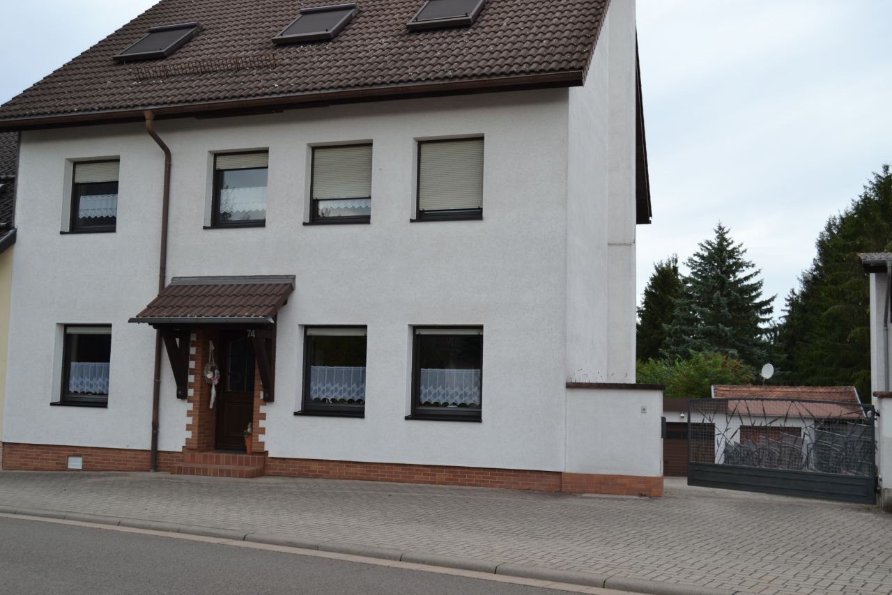 Homburg: * Sehr gepflegtes 1-2 Familienhaus mit großem Parkähnlichen Grundstück  Homburg: * Sehr gepflegtes 1-2 Familienhaus mit großem Parkähnlichen Grundstück
