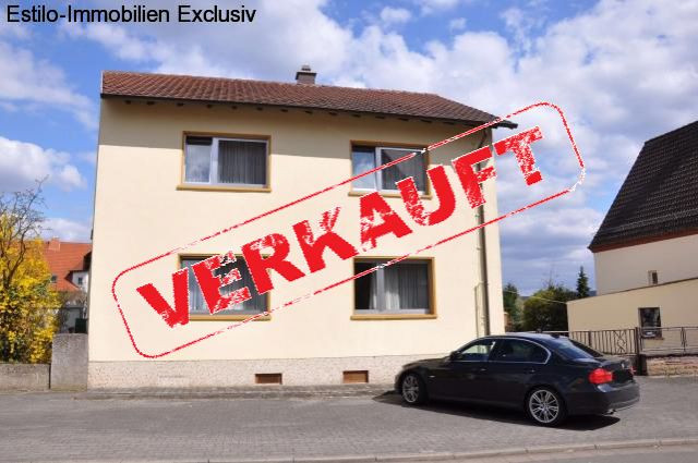 Hütschenhausen: Freistehendes Einfamilienhaus  mit ca. 180 m² Wohnfläche auf ca. 750 m² Areal ~ Garten + Hof  Hütschenhausen: Freistehendes Einfamilienhaus  mit ca. 180 m² Wohnfläche auf ca. 750 m² Areal ~ Garten + Hof