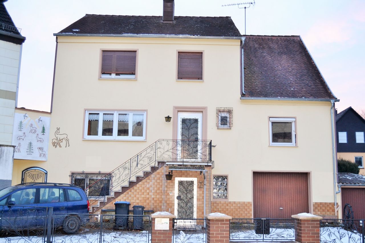 Kaiserslautern: * Einfamilienhaus in zentraler Lage mit kleinem Garten  Kaiserslautern: * Einfamilienhaus in zentraler Lage mit kleinem Garten