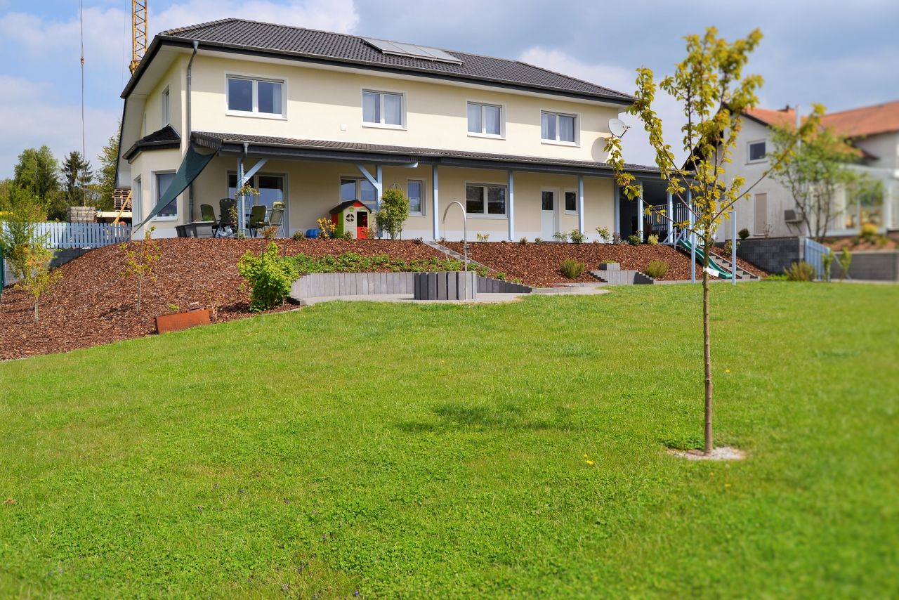 Bruchmühlbach-Miesau: * Exclusive Traumvilla in zentraler aber dennoch sehr ruhigen Lage  Bruchmühlbach-Miesau: * Exclusive Traumvilla in zentraler aber dennoch sehr ruhigen Lage