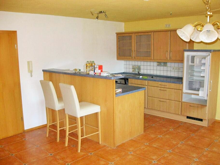 Mittelbrunn: Einfamilienhaus mit Garten und Terrasse zur Vermietung  Mittelbrunn: Einfamilienhaus mit Garten und Terrasse zur Vermietung