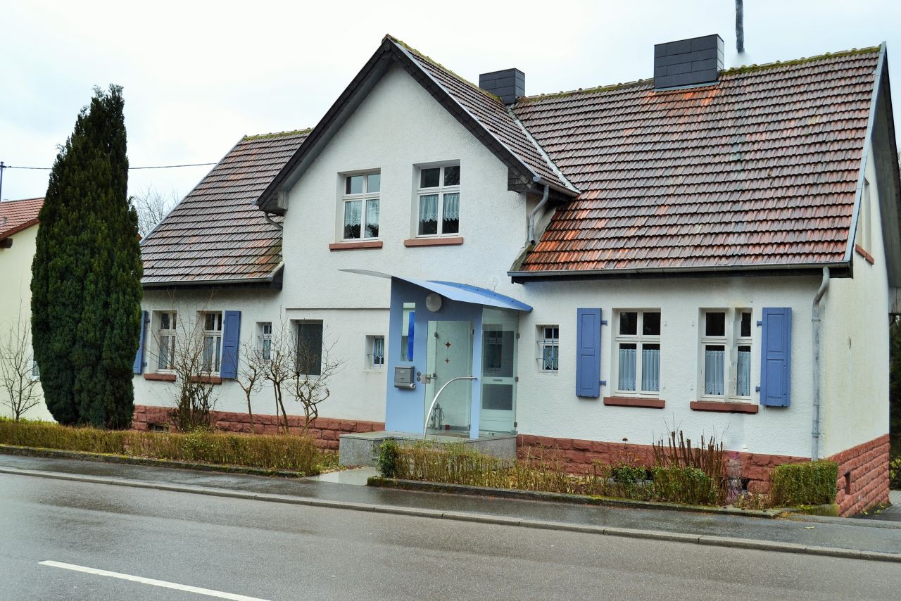 Neunkirchen: * Einfamilienhaus Neunkirchen Heinitz  Neunkirchen: * Einfamilienhaus Neunkirchen Heinitz