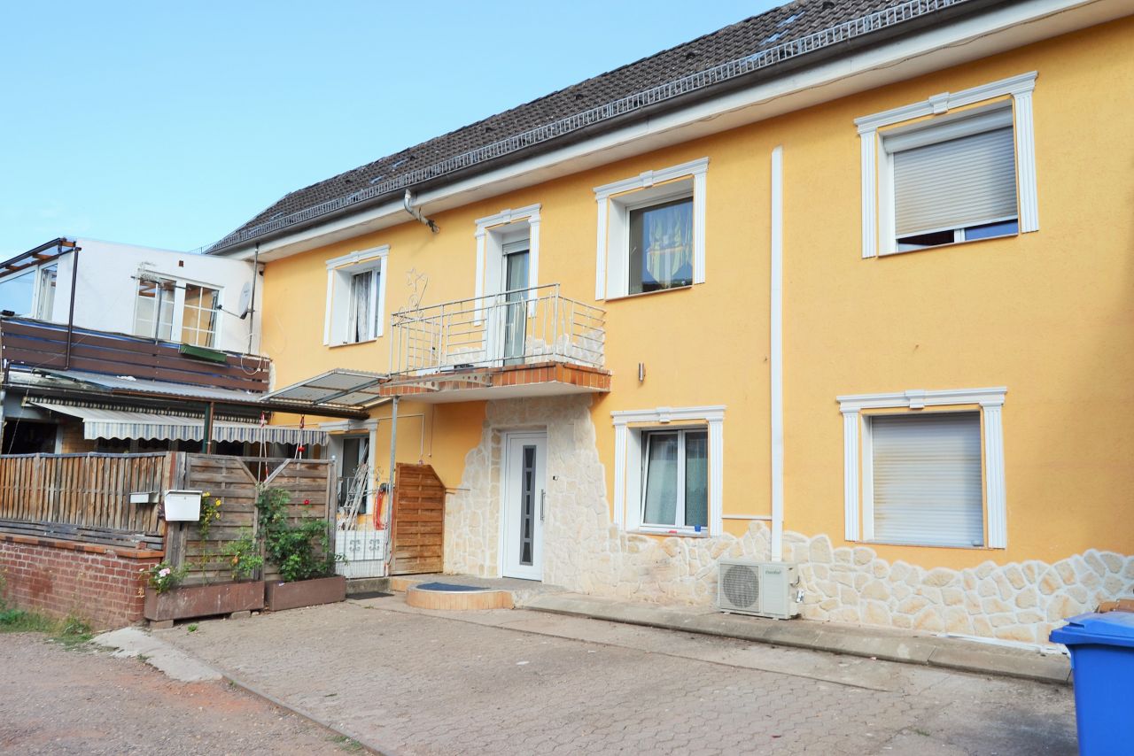 Zweibrücken: * Reihenmittelhaus in ruhiger Stadtrandlage   Zweibrücken: * Reihenmittelhaus in ruhiger Stadtrandlage