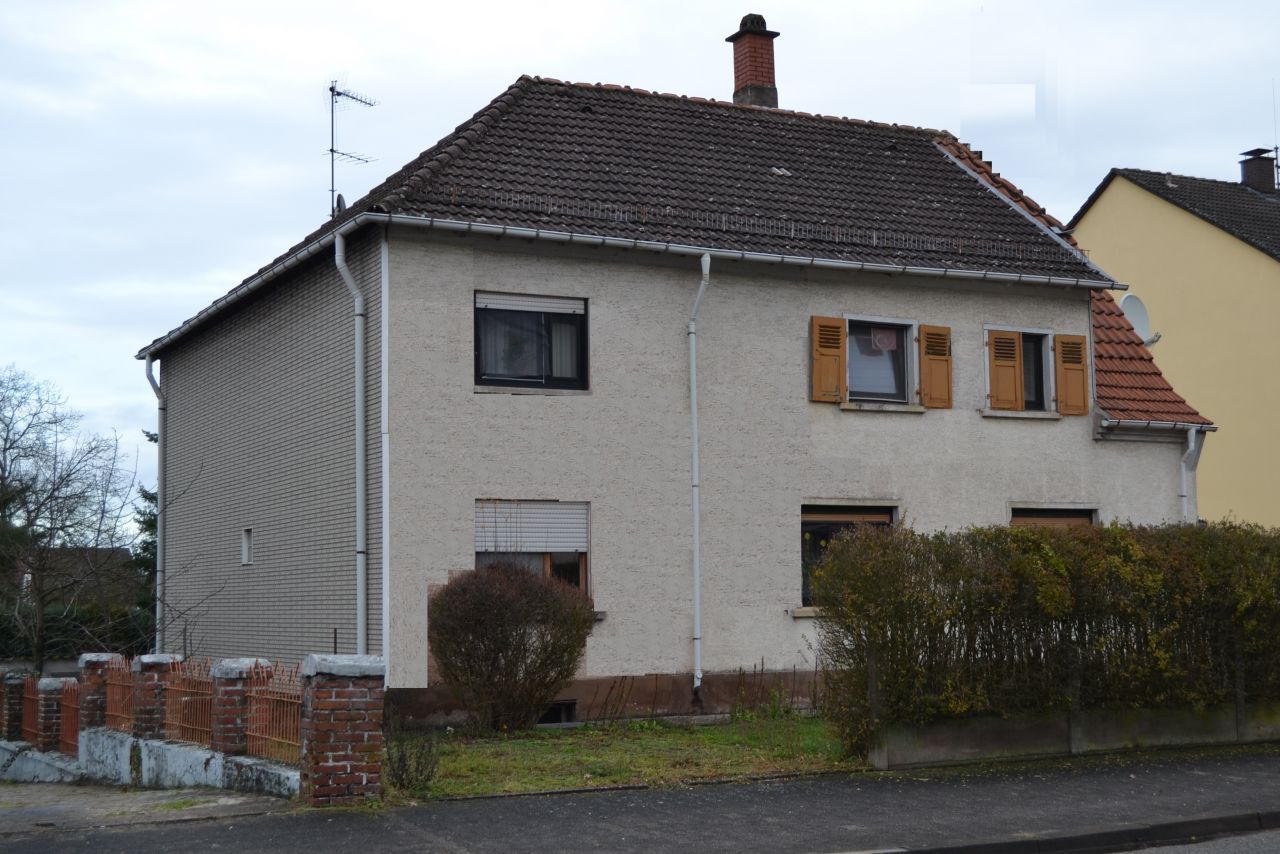 Bruchmühlbach- Miesau: Freistehendes Einfamilienhaus in zentraler Lage  Bruchmühlbach- Miesau: Freistehendes Einfamilienhaus in zentraler Lage