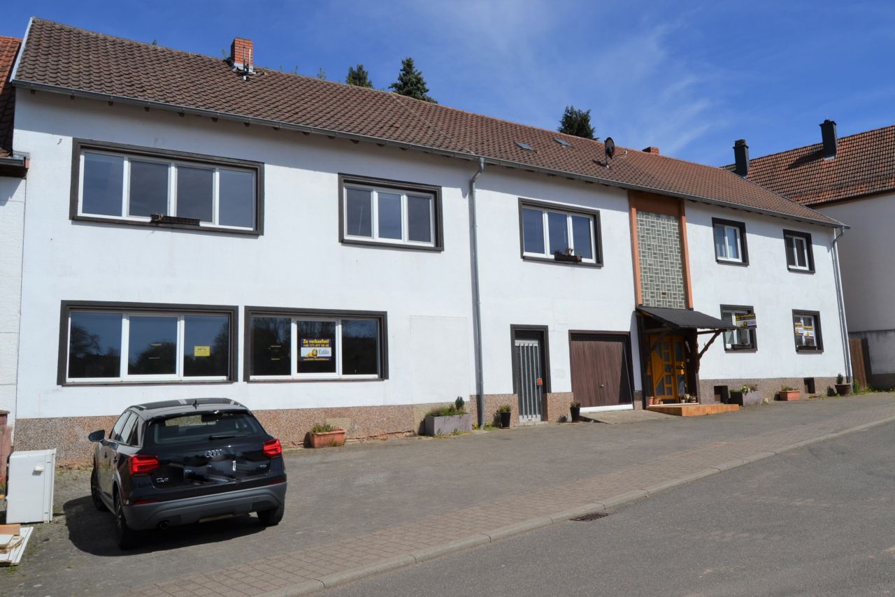 Brücken: Ein wahres Raumwunder mit 315m² Wohnfläche - Ideal als 1-2 Familienhaus - Für Großfamilien geeignet  Brücken: Ein wahres Raumwunder mit 315m² Wohnfläche - Ideal als 1-2 Familienhaus - Für Großfamilien geeignet