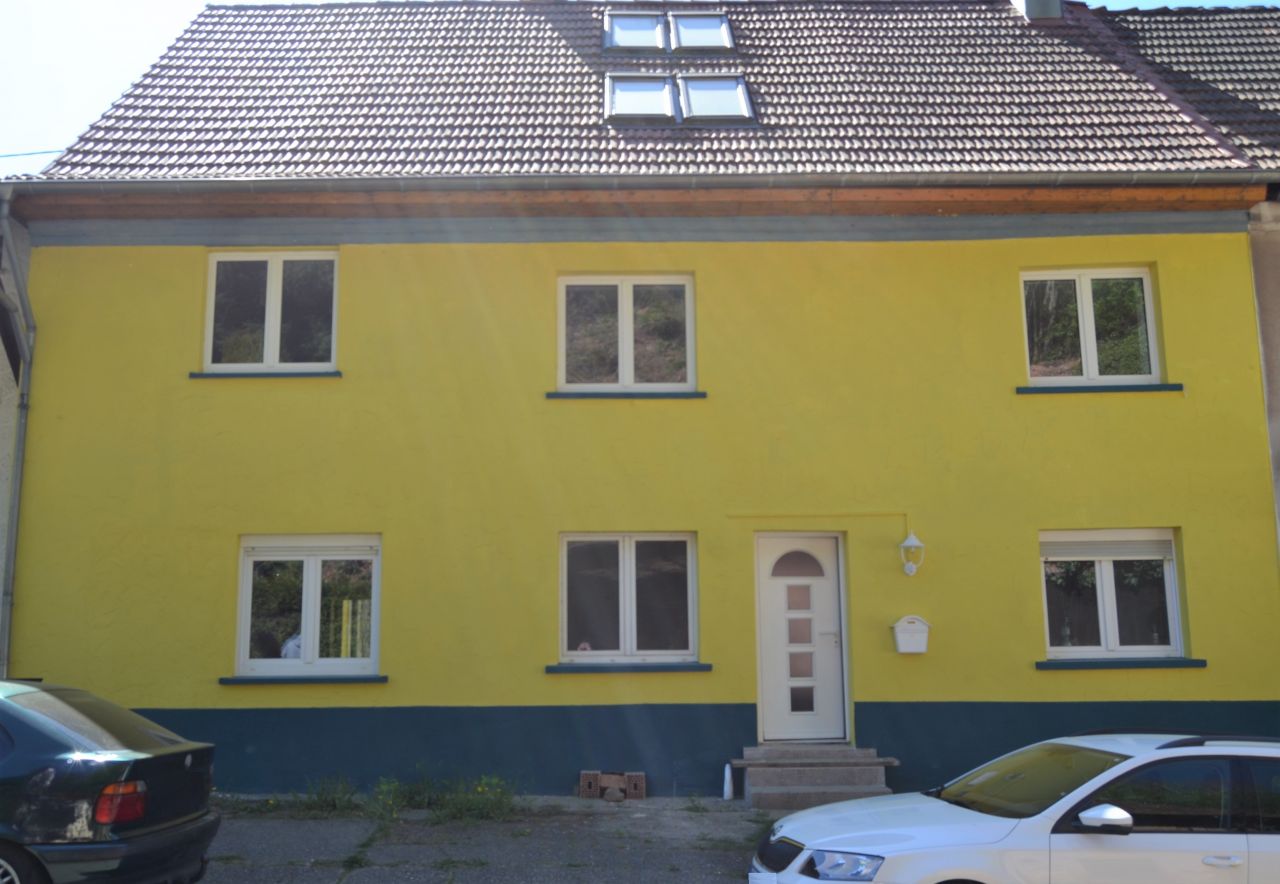 Wiesbach: Sehr großzügiges Einfamilienhaus mit Platz für die ganze Familie   Wiesbach: Sehr großzügiges Einfamilienhaus mit Platz für die ganze Familie